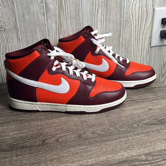 Nike Dunk High Be True To Her School Size 10.5 - Picture 8 of 10